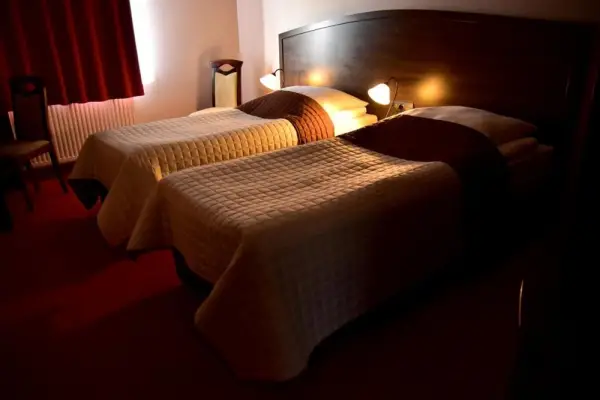 Hotel Nekla 9